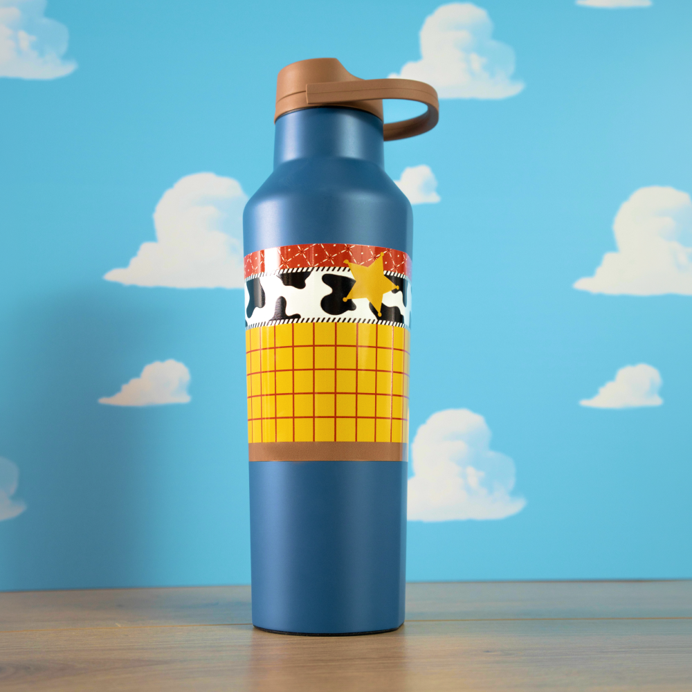 toy-story-sport-canteen-s2 50f41b5cb358--PDP-WOODY.png