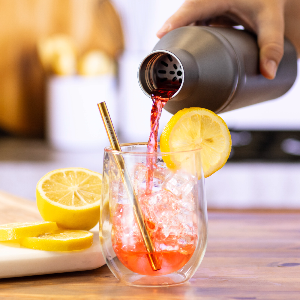 cocktail-shaker-lid-i1 Cocktail_Shaker_lifestyle_1_0f873eef-26b9-477a-b301-4dde25c00201.png